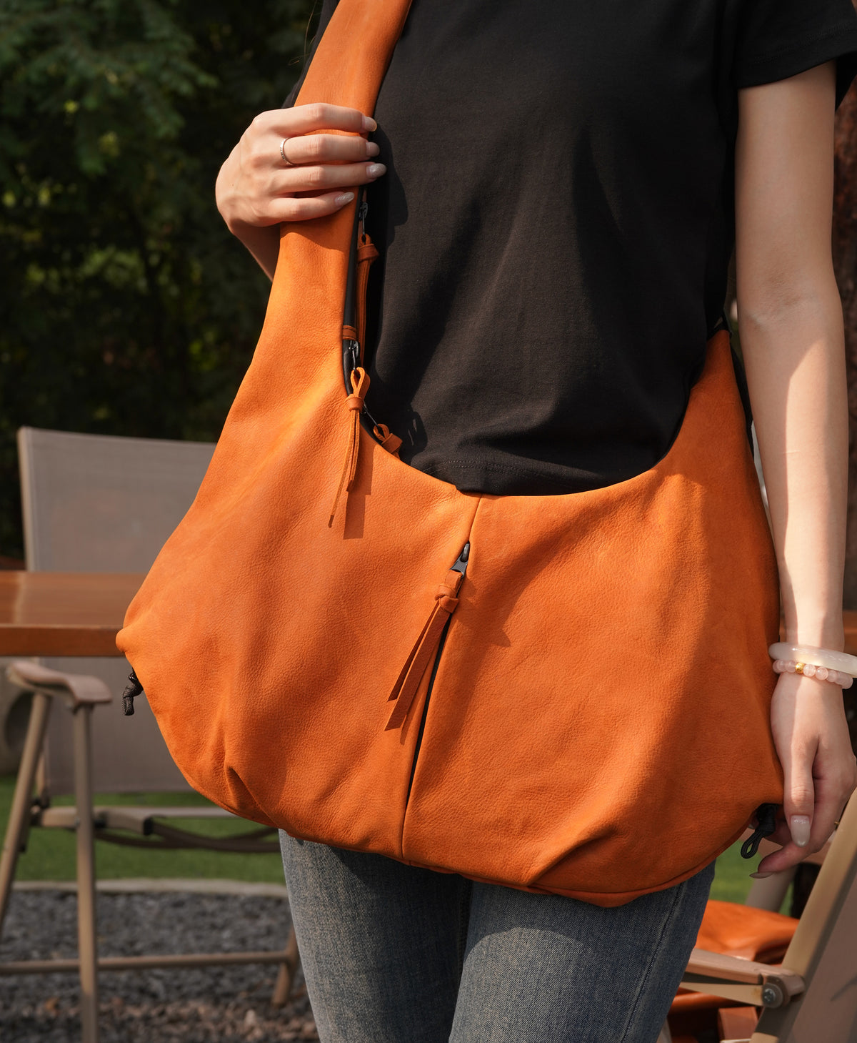 Oversized oransje kuskinns veske
