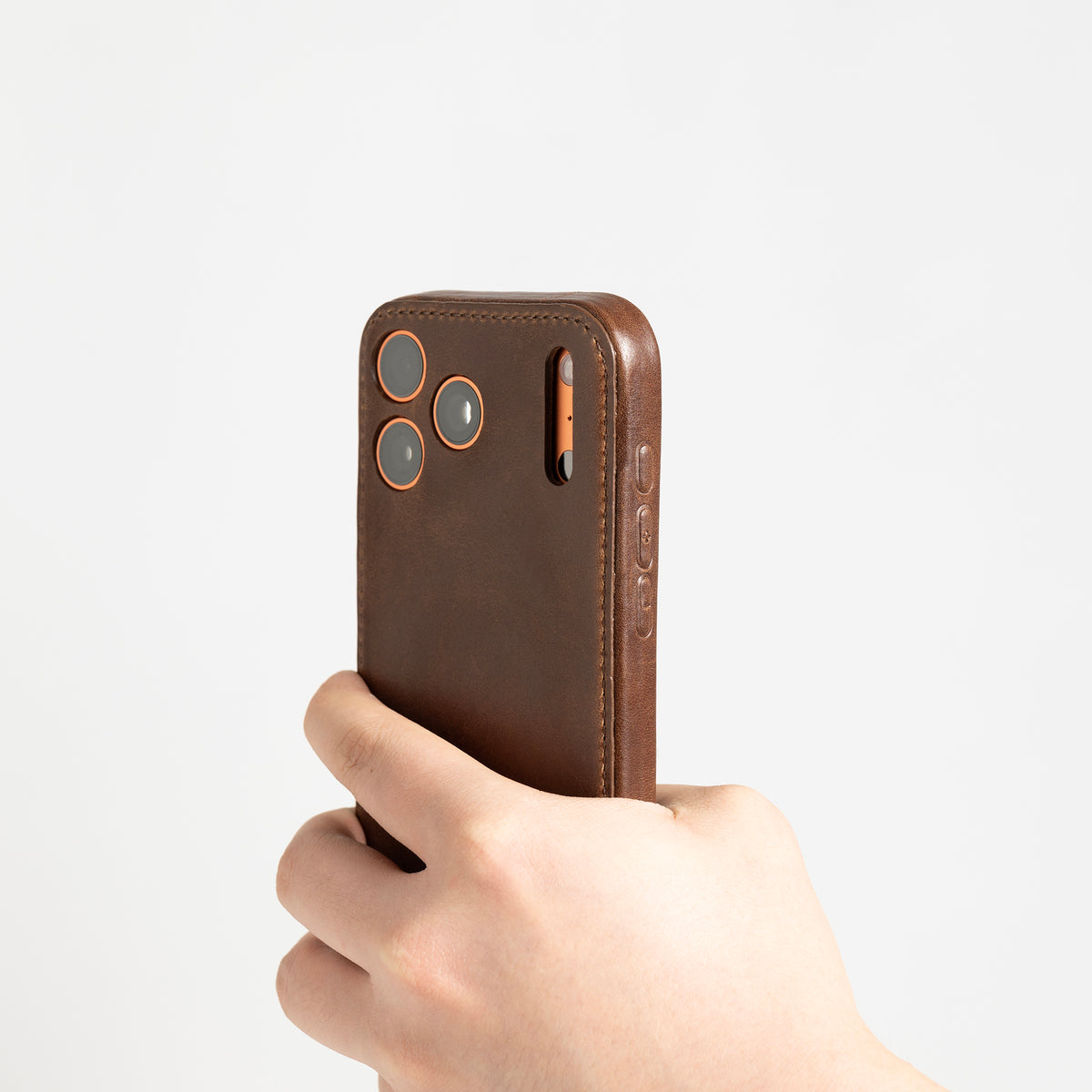 Kakavy Handcrafted Vegetable-Tanned Leather iPhone Case Vintage Patina Edition Brown