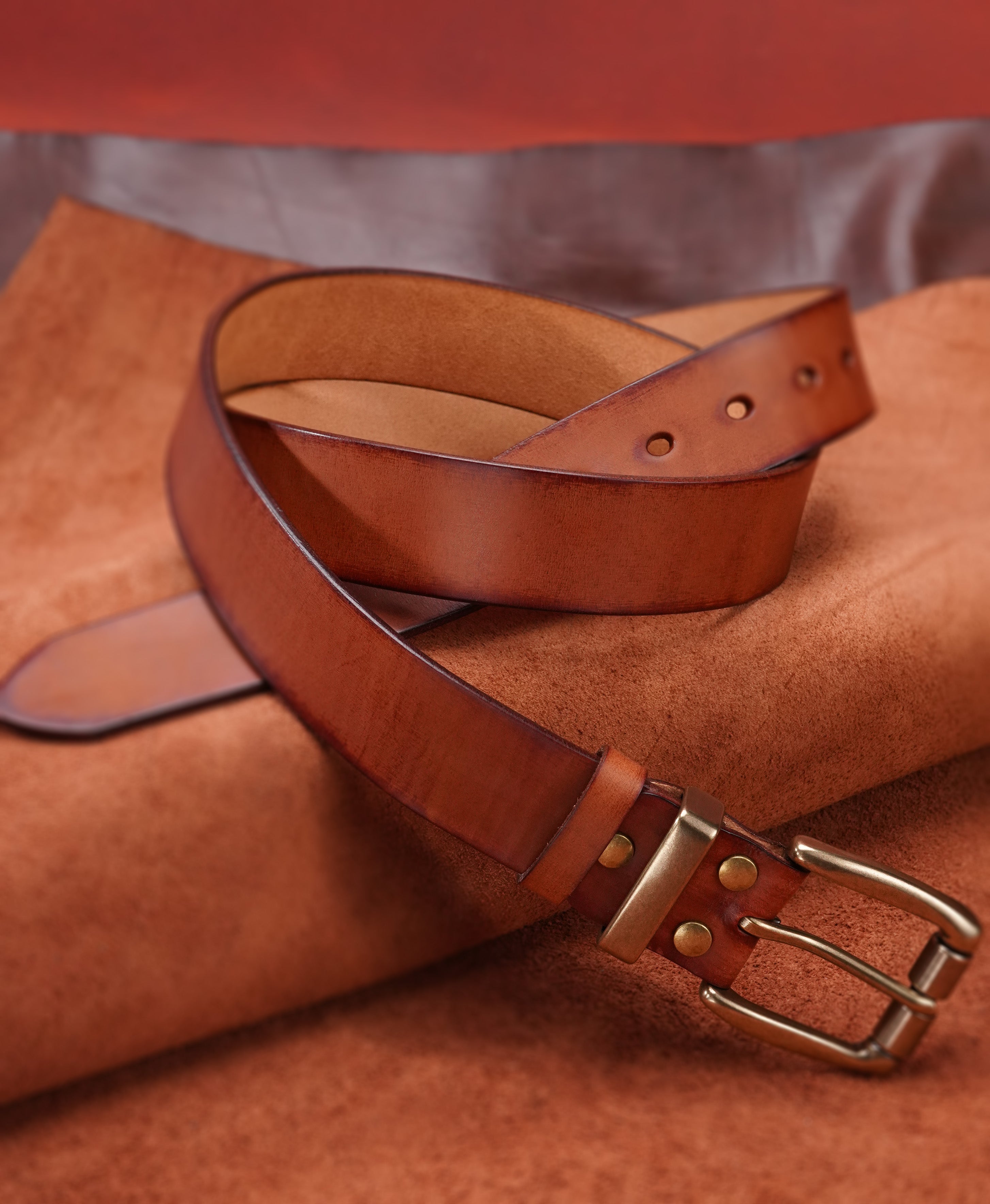 Chestnut Vegetable-Tanned Top-Grain Leather Belt with Heavy Brass Buckle - product view 7