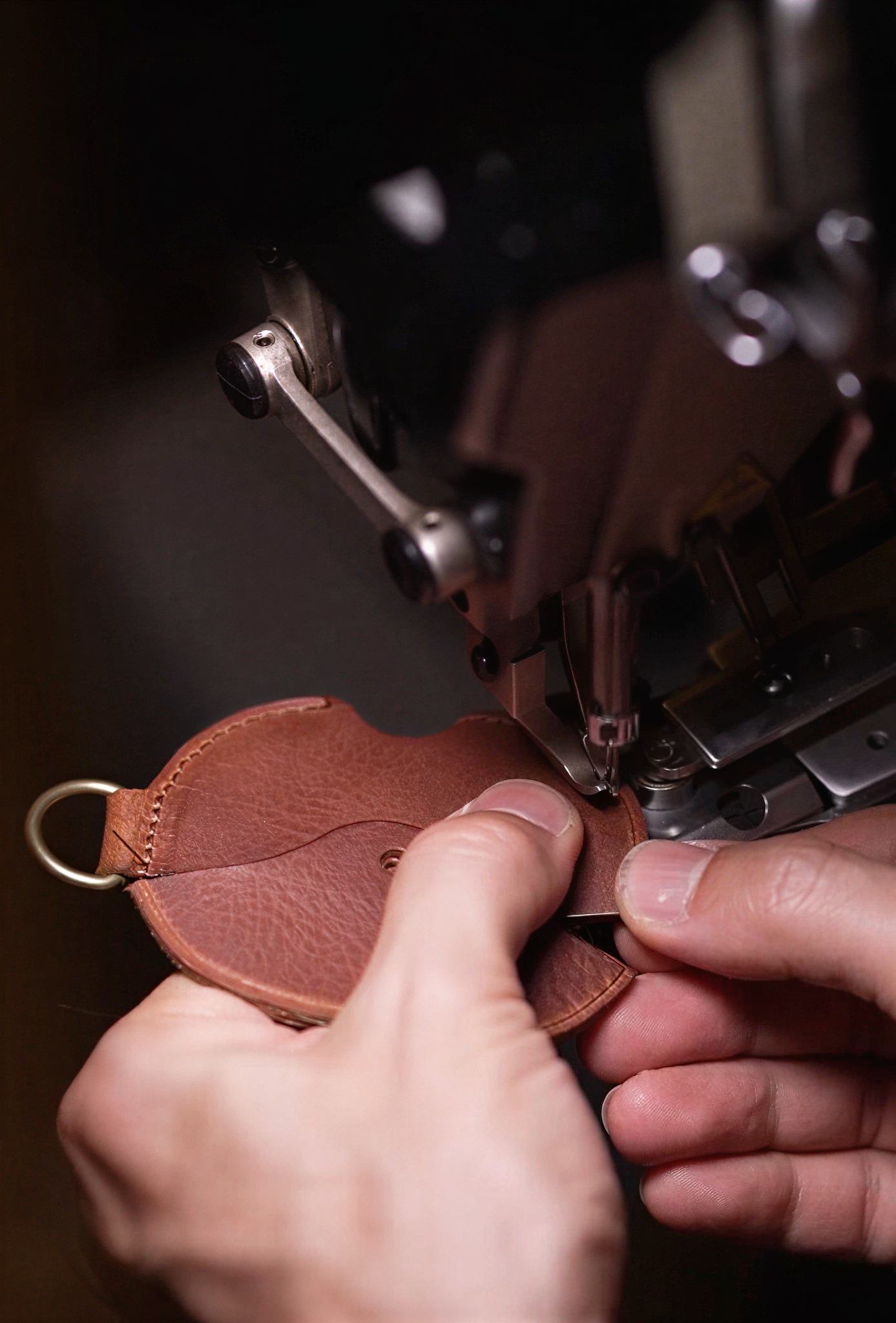 KAKAVY Premium Genuine Leather Airpods Case detail image 4