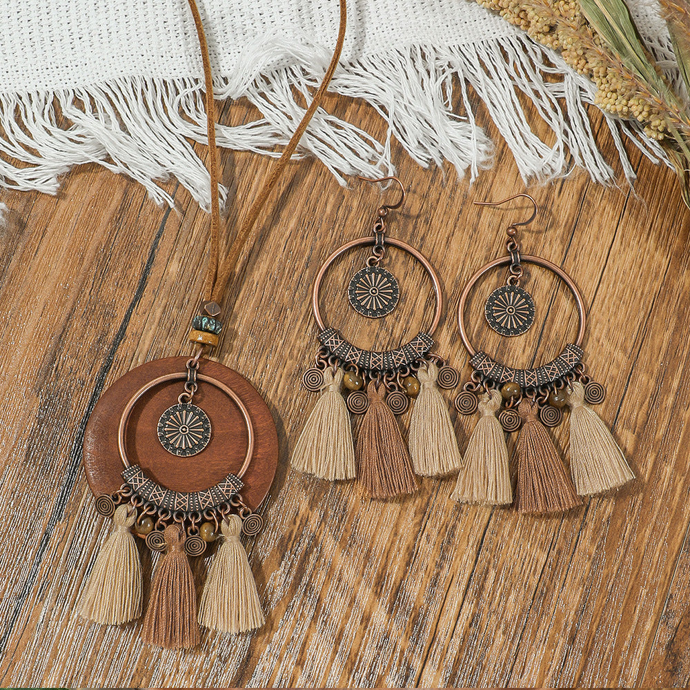 Bohemian Vintage træsmykkesæt til kvinder – Halskæde & Øreringe | Rund kvast