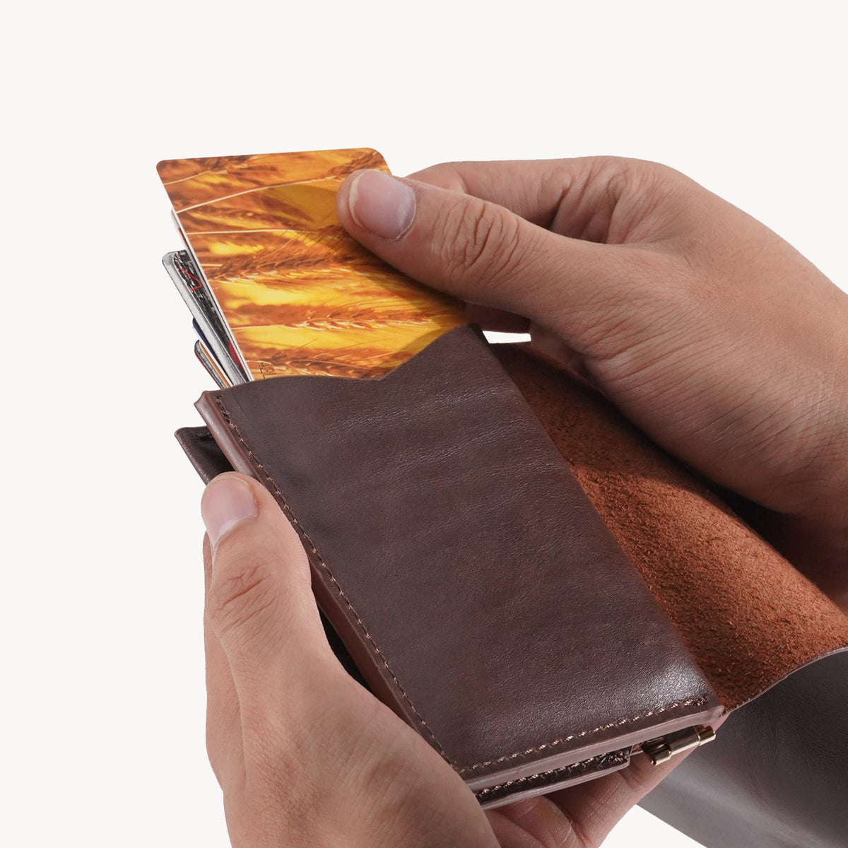 Handgefertigtes, dreifach faltbares Münzportemonnaie aus pflanzlich gegerbtem Leder
