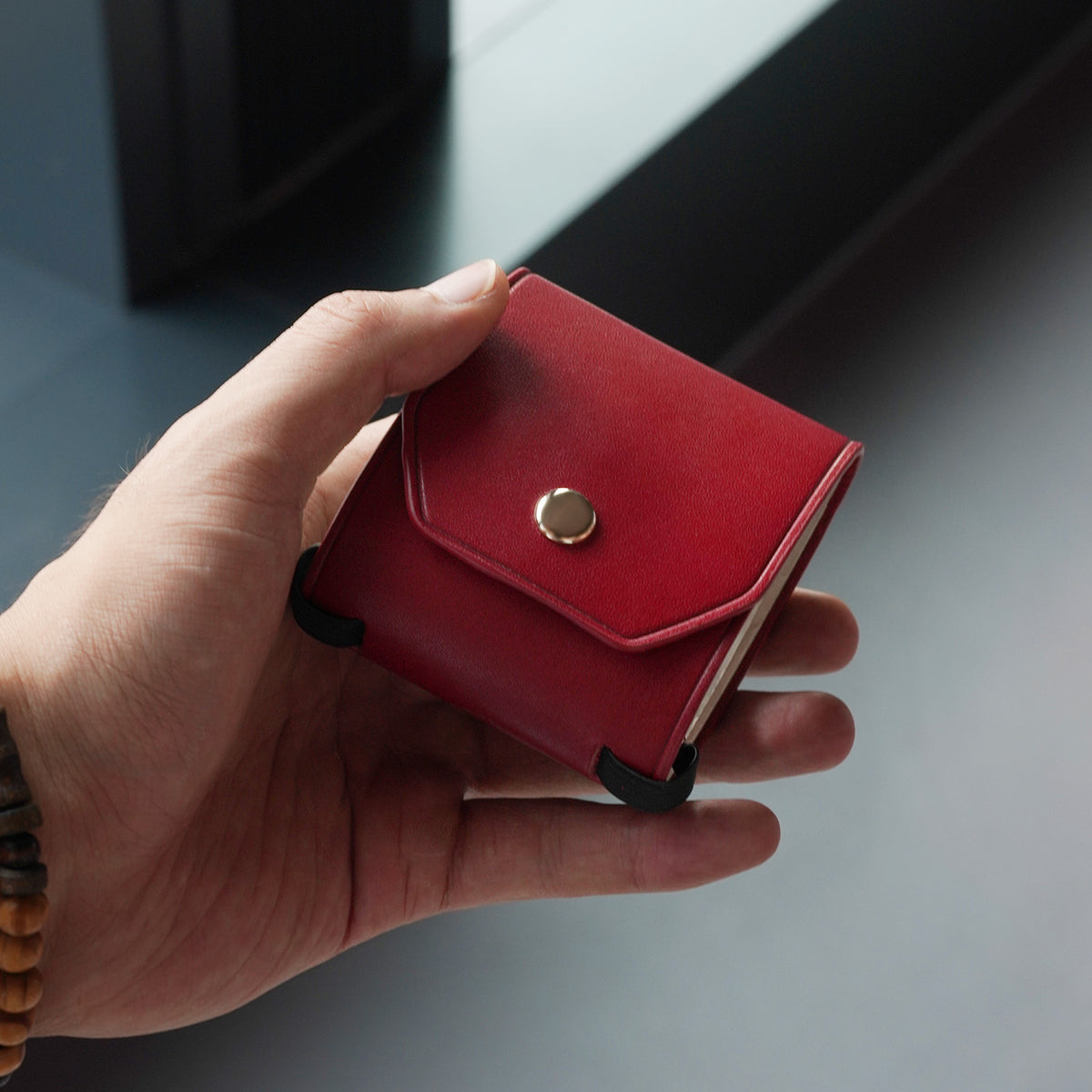 Cartera envuelta en efectivo de cuero de plena flor roja