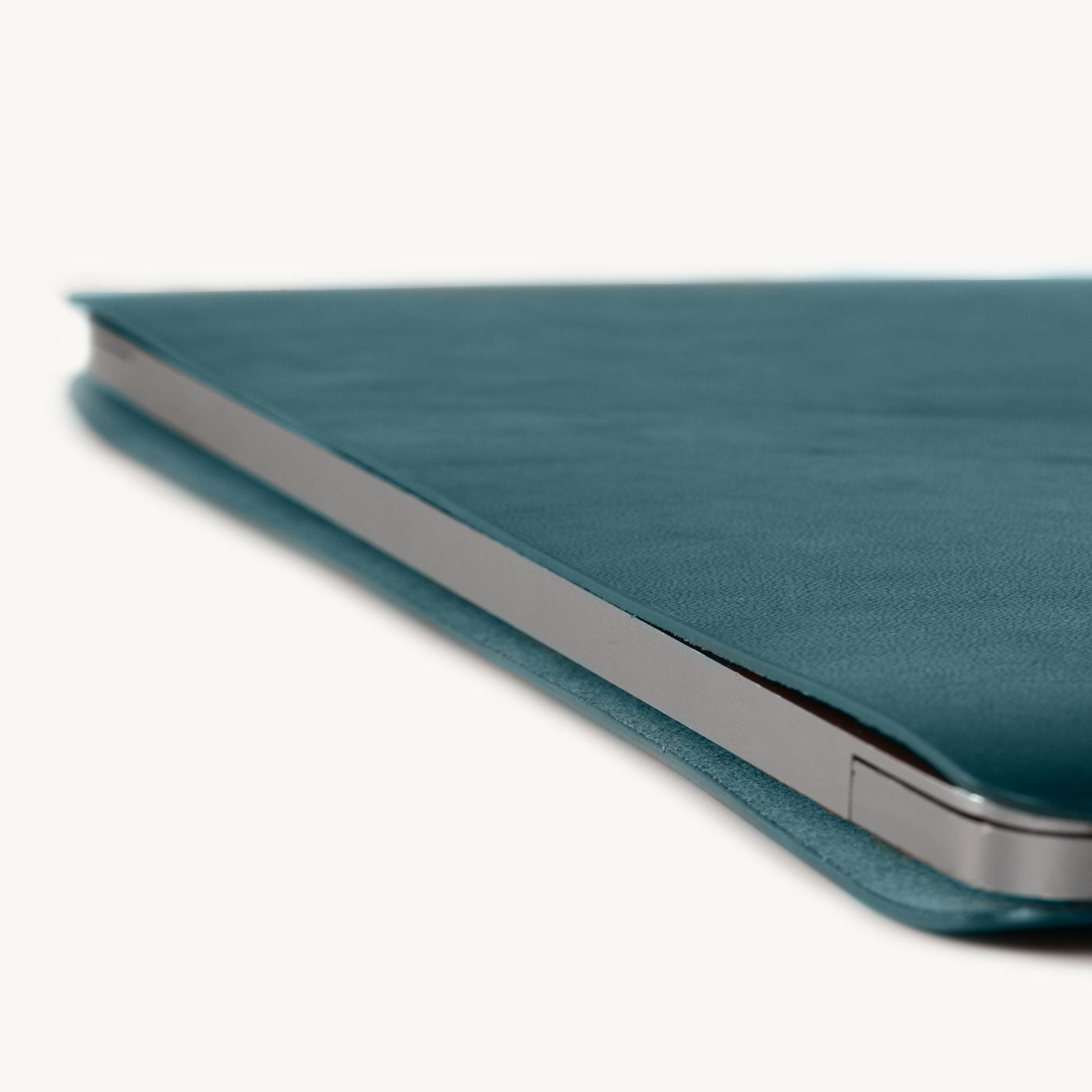 Premium Leather iPad & MacBook Sleeve