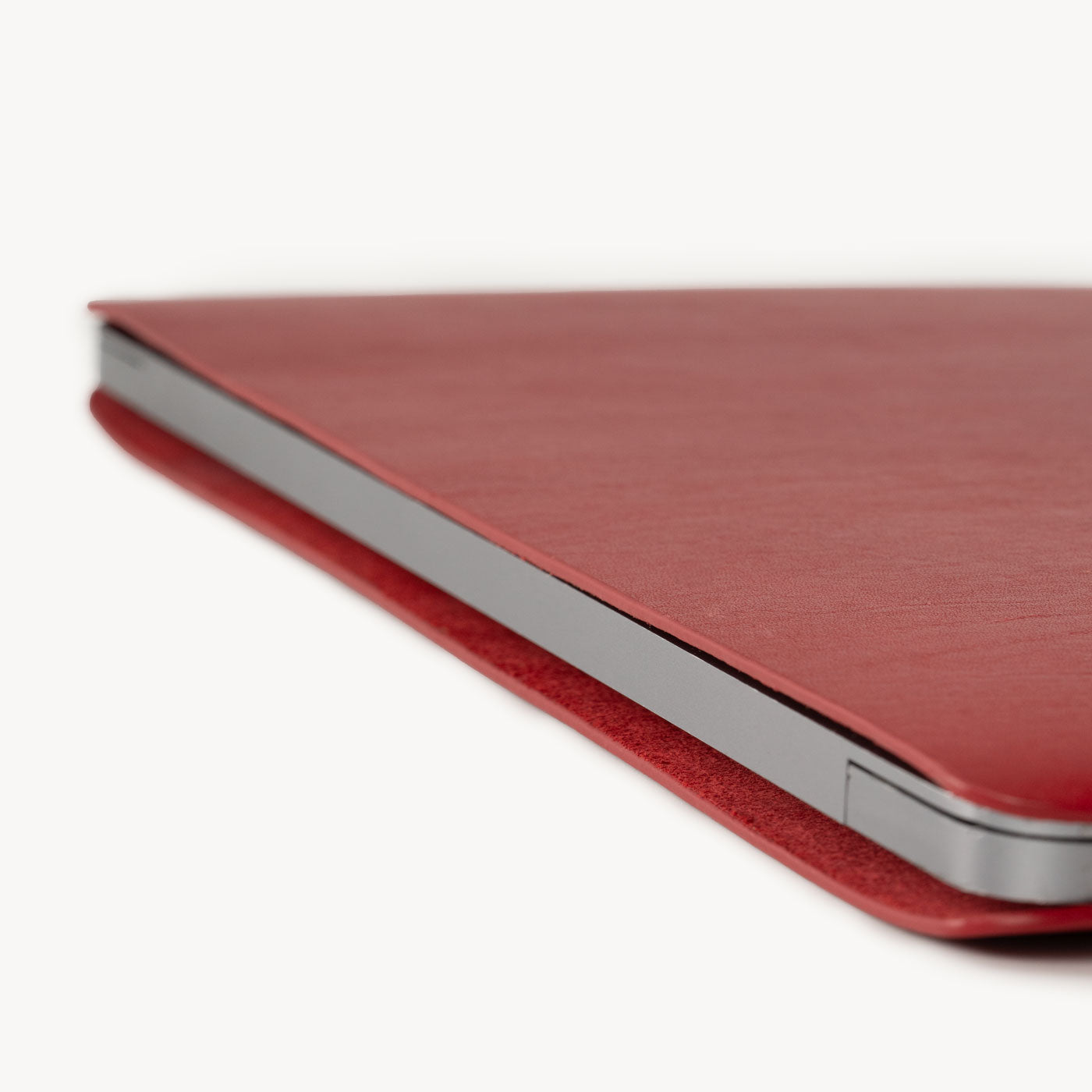 Red full grain leather sleeve detail view 7
