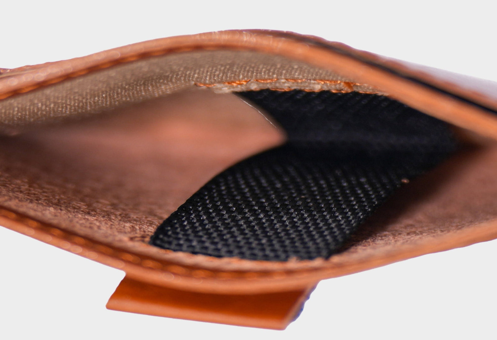 KAKAVY The Lurna Wallet - Pull to Pop detail image 3
