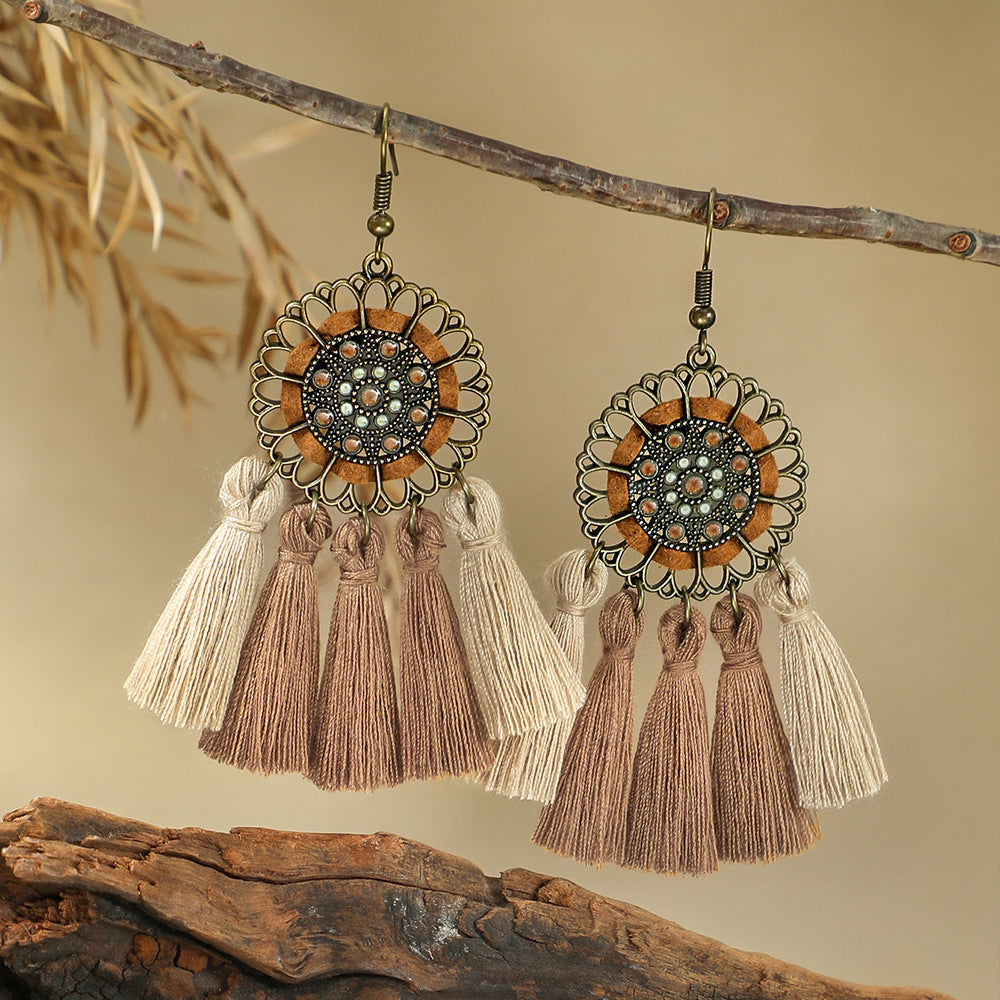 Colar boho-chic vintage com borla em camadas de madeira e brincos 346