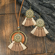 Boho-Chic-Vintage-Halskette mit mehrlagigen Quasten aus Holz und Ohrringen 344
