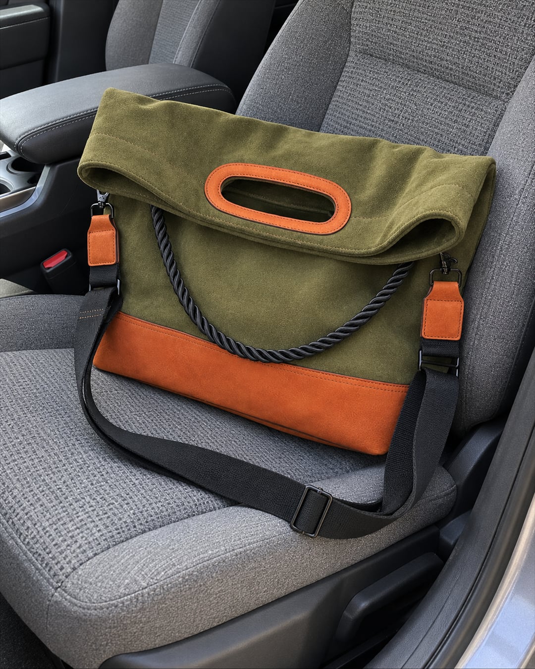 KAKAVY TRIO: Folded bag on a car seat (generated illustration)