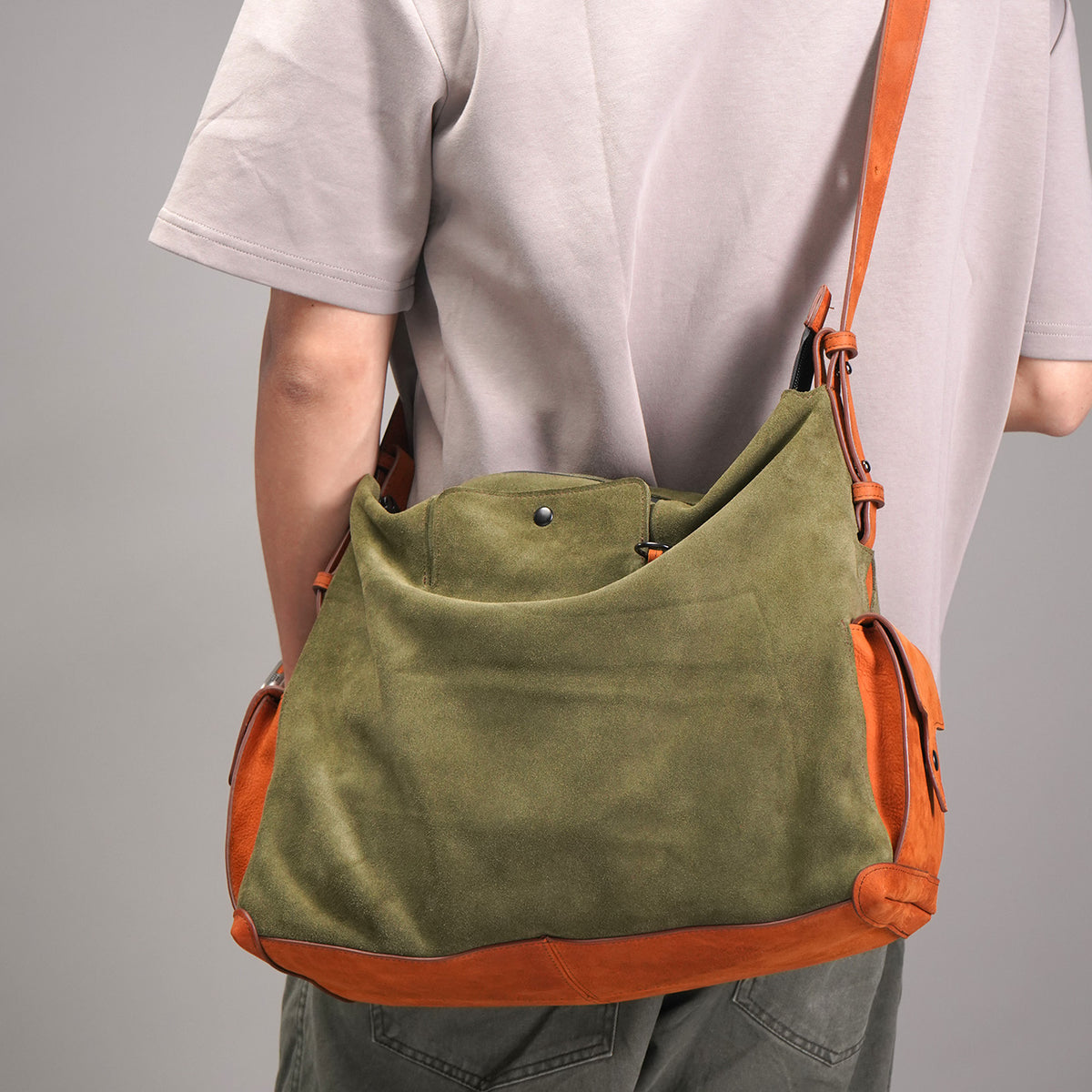 KAKAVY Roam bag worn across the body with adjustable leather shoulder strap