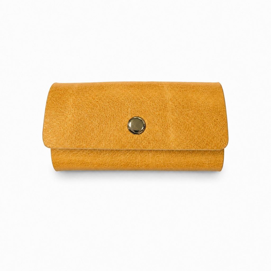 KAKAVY Handcrafted Vintage Leather Key Holder with Brass Hooks leather key case detail photo 8